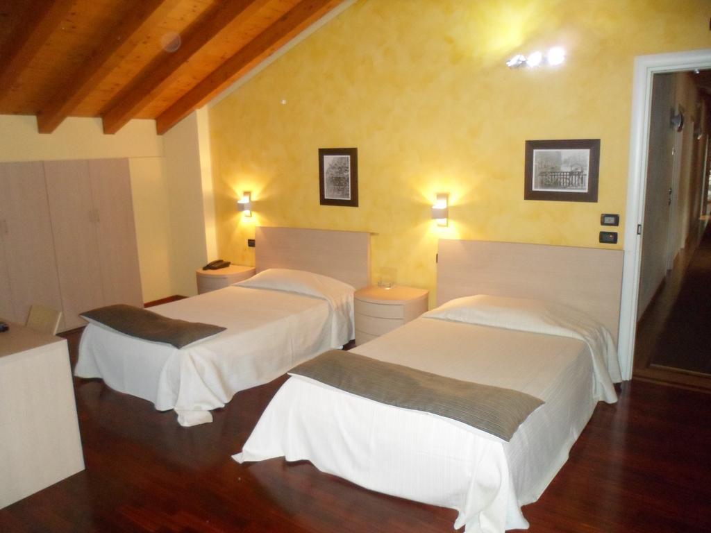 Hotel Fontana Santa Grumello del Monte Extérieur photo